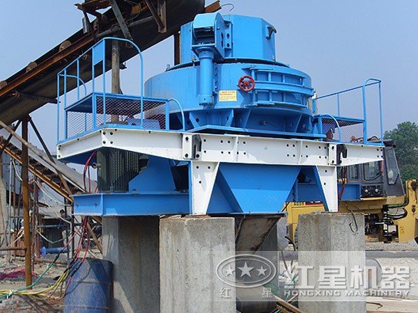 作業(yè)中的環(huán)保型河卵石制沙機(jī) 作業(yè)中的環(huán)保型河卵石制沙機(jī)