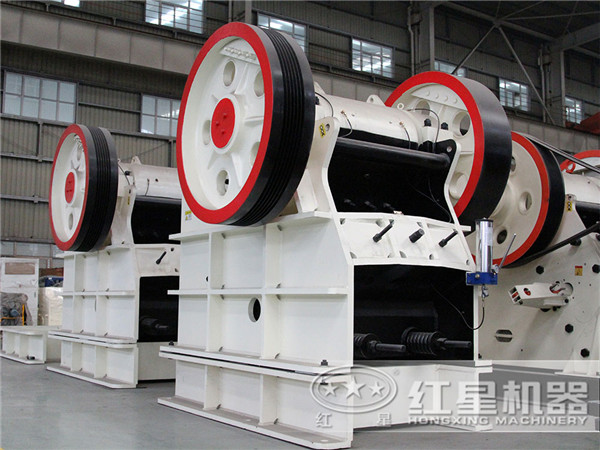 粗碎石料粉碎機(jī) 粗碎石料粉碎機(jī)