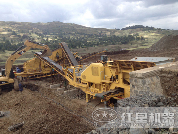 建筑垃圾粉碎機作業(yè)客戶現場 建筑垃圾粉碎機作業(yè)客戶現場