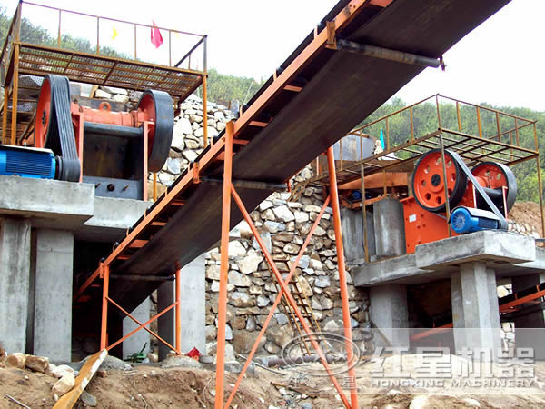 150×250顎式破碎機工作在河北承德 150×250顎式破碎機工作在河北承德