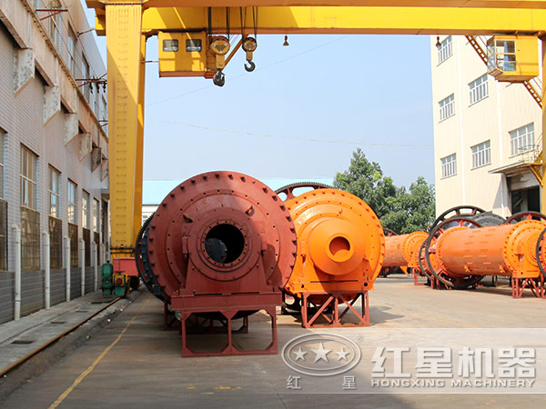 多種規(guī)格下的時產(chǎn)100噸的水泥球磨機(jī) 多種規(guī)格下的時產(chǎn)100噸的水泥球磨機(jī)