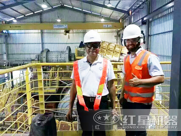 備受用戶喜愛的紅星水泥球磨機(jī) 備受用戶喜愛的紅星水泥球磨機(jī)