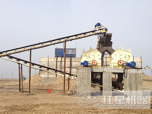 反擊式破碎機(jī)作業(yè)客戶現(xiàn)場 反擊式破碎機(jī)作業(yè)客戶現(xiàn)場