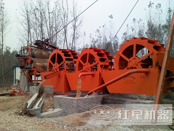 水洗砂設(shè)備作業(yè)現(xiàn)場(chǎng) 水洗砂設(shè)備作業(yè)現(xiàn)場(chǎng)