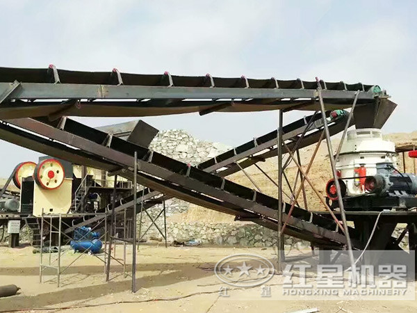 花崗巖制砂生產(chǎn)線施工現(xiàn)場一角 花崗巖制砂生產(chǎn)線施工現(xiàn)場一角