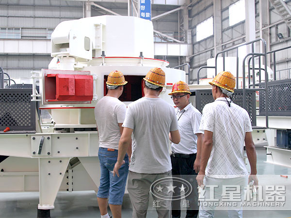 河南新鄉(xiāng)一砂石客戶來廠參觀考察 河南新鄉(xiāng)一砂石客戶來廠參觀考察