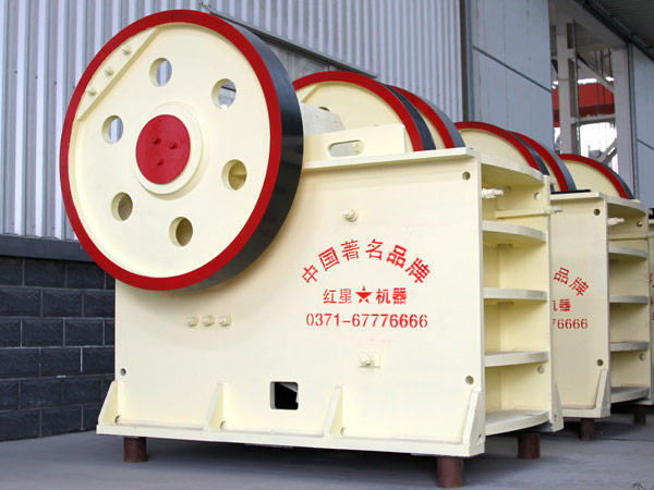 PE750×1060顎破碎石機 PE750×1060顎破碎石機