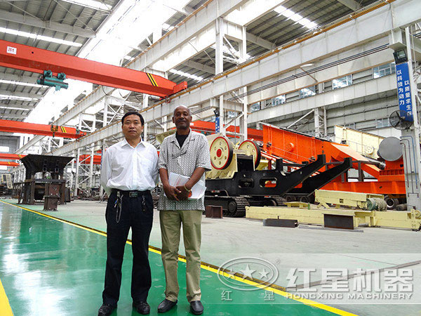 外國(guó)友人來廠參觀考察 外國(guó)友人來廠參觀考察