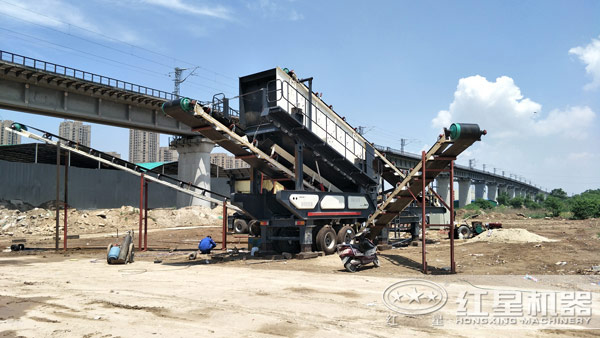 設(shè)備安裝搭設(shè)現(xiàn)場(chǎng) 設(shè)備安裝搭設(shè)現(xiàn)場(chǎng)