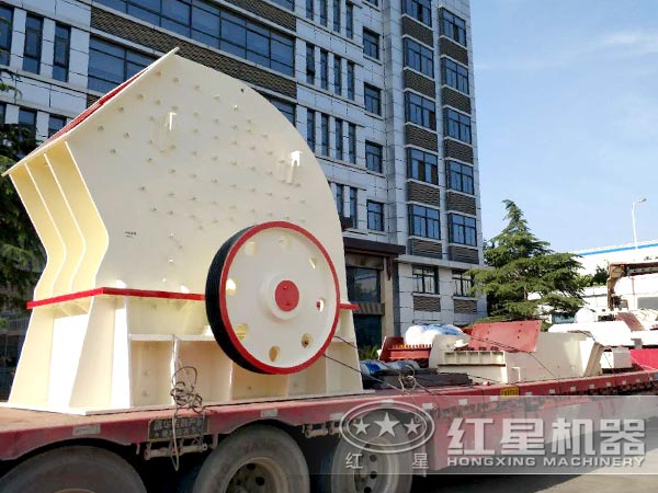 設(shè)備裝車(chē)發(fā)貨中 設(shè)備裝車(chē)發(fā)貨中