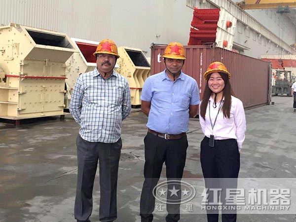 國際客戶來廠參觀細(xì)碎機 國際客戶來廠參觀細(xì)碎機