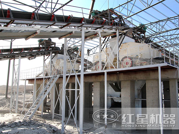 河南信陽(yáng)客戶石子加工生產(chǎn)現(xiàn)場(chǎng) 河南信陽(yáng)客戶石子加工生產(chǎn)現(xiàn)場(chǎng)