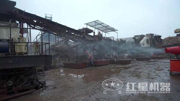 建筑垃圾破碎現(xiàn)場 建筑垃圾破碎現(xiàn)場