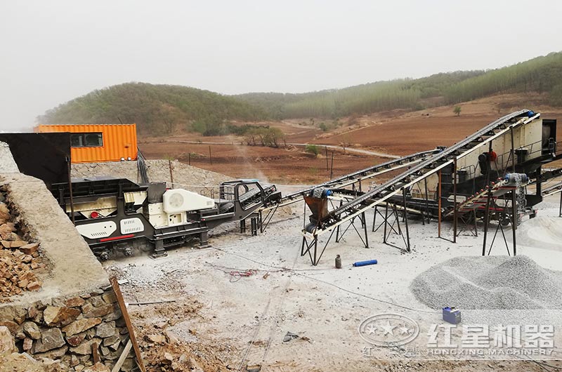 移動(dòng)破碎工作站加工青石現(xiàn)場(chǎng) 移動(dòng)破碎工作站加工青石現(xiàn)場(chǎng)