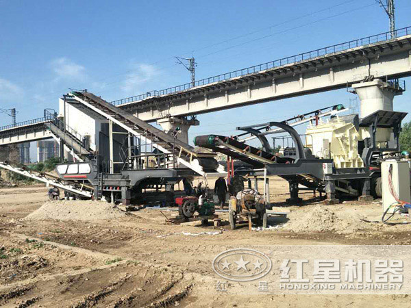 環(huán)保移動(dòng)式碎石機(jī)生產(chǎn)現(xiàn)場(chǎng) 環(huán)保移動(dòng)式碎石機(jī)生產(chǎn)現(xiàn)場(chǎng)