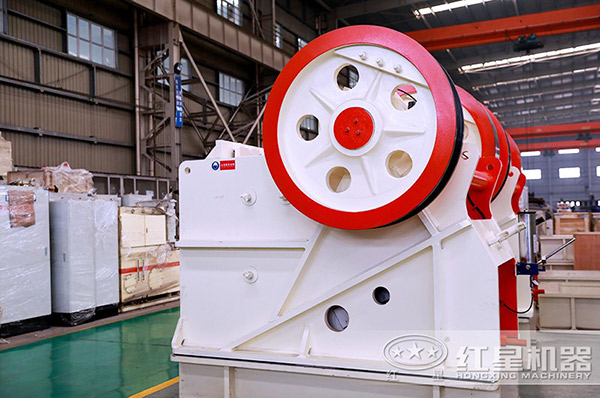 HD125顎式青石打石機(jī) HD125顎式青石打石機(jī)