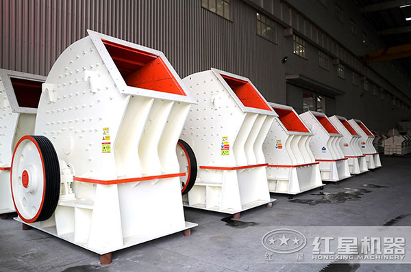 一次成型的1618錘式破碎機(jī) 一次成型的1618錘式破碎機(jī)