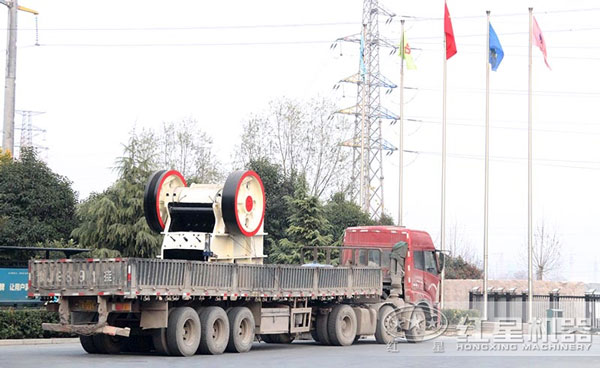 1000*1200鄂破機裝車待發(fā)貨中 1000*1200鄂破機裝車待發(fā)貨中