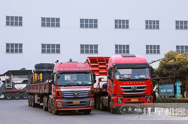 紅星打石機(jī)即將發(fā)往生產(chǎn)05石子的場地 紅星打石機(jī)即將發(fā)往生產(chǎn)05石子的場地