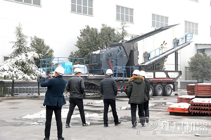 客戶來廠參觀設(shè)備 客戶來廠參觀設(shè)備