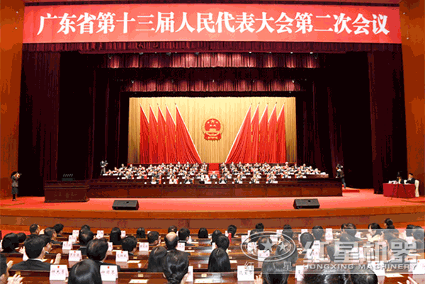 大型流動粉碎石頭一體機多少錢一臺？