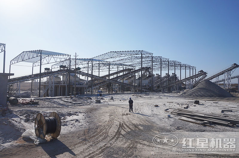 全套環(huán)保型石料生產(chǎn)線設(shè)備都有什么？一套下來多少錢?