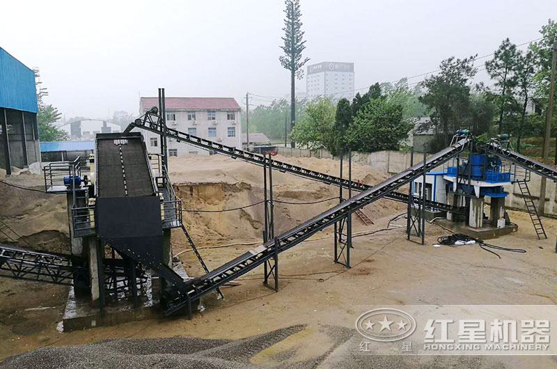 傳統(tǒng)砂石制砂客戶現(xiàn)場(chǎng) 傳統(tǒng)砂石制砂客戶現(xiàn)場(chǎng)