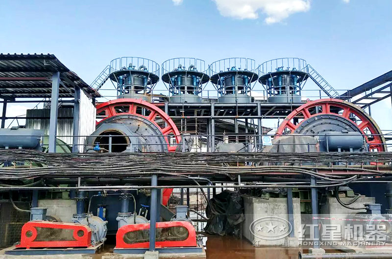 設(shè)備作業(yè)現(xiàn)場(chǎng) 設(shè)備作業(yè)現(xiàn)場(chǎng)