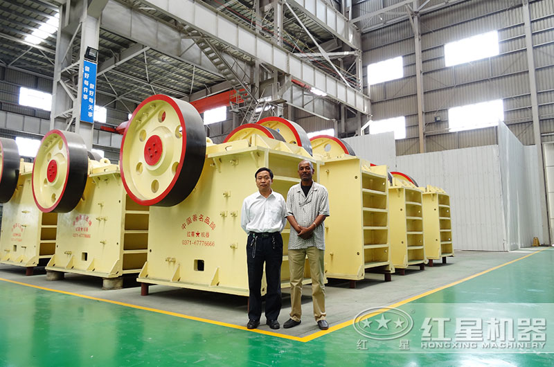 PE900×1200鄂式破碎機(jī) PE900×1200鄂式破碎機(jī)