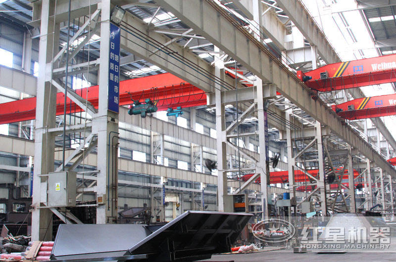 位于鄭州的紅星機器老廠家洗砂機生產(chǎn)車間 位于鄭州的紅星機器老廠家洗砂機生產(chǎn)車間