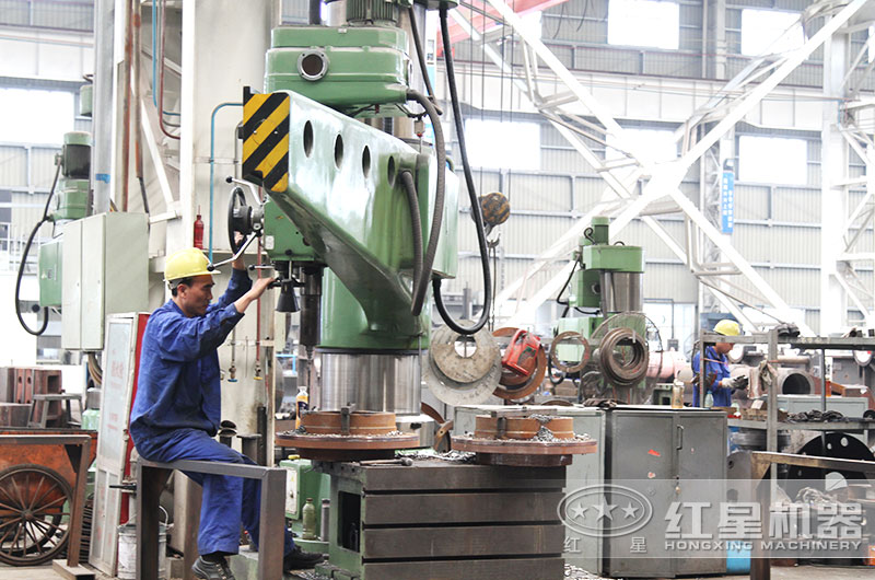 移動式破碎機(jī)生產(chǎn)廠家 移動式破碎機(jī)生產(chǎn)廠家