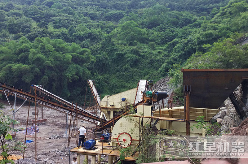 重錘破設(shè)備作業(yè)加工現(xiàn)場 重錘破設(shè)備作業(yè)加工現(xiàn)場