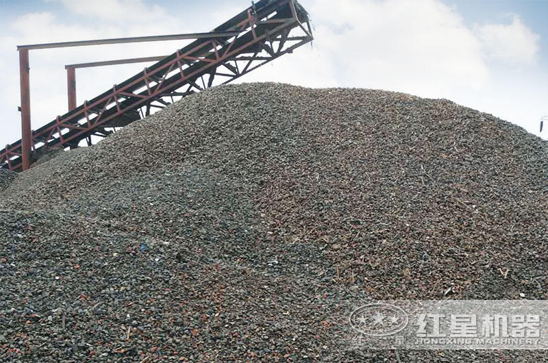 大型石子石料破碎設(shè)備有哪些？配置全套破碎石子機(jī)器多少錢