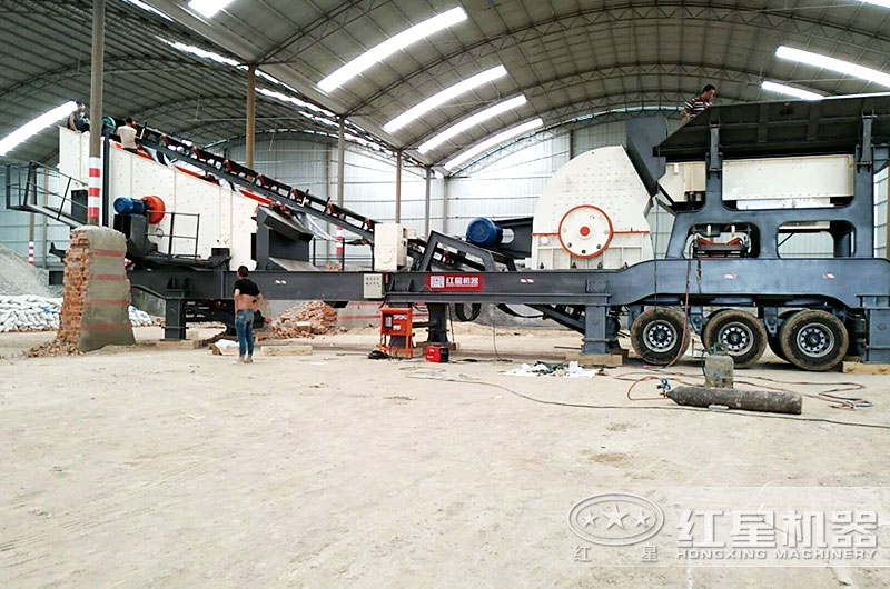 重慶砂石加工廠室內(nèi)生產(chǎn)現(xiàn)場(chǎng) 重慶砂石加工廠室內(nèi)生產(chǎn)現(xiàn)場(chǎng)