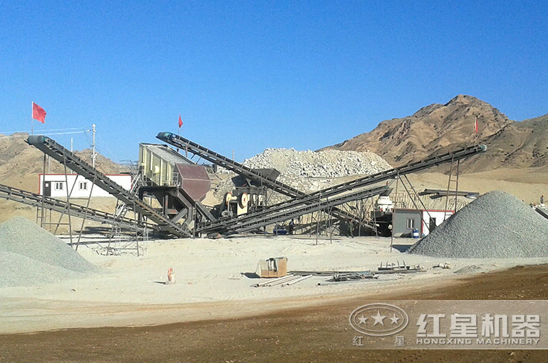 57破碎機(jī)作業(yè)現(xiàn)場