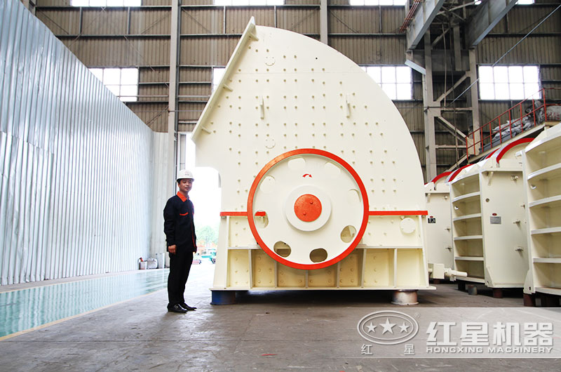 用重錘破碎機(jī)破碎水泥塊合適嗎？報(bào)價(jià)多少