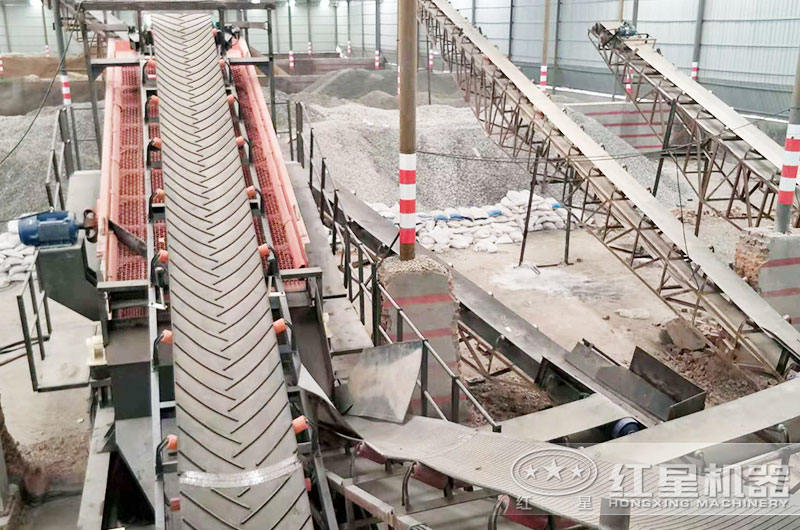 固定式制砂現(xiàn)場 固定式制砂現(xiàn)場