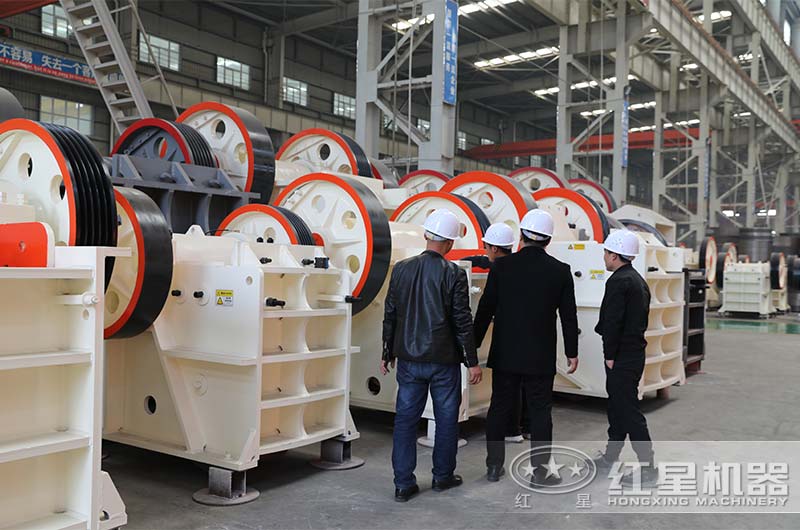 內(nèi)蒙時產(chǎn)150噸青石破碎生產(chǎn)線安裝完成，看看生產(chǎn)效果如何