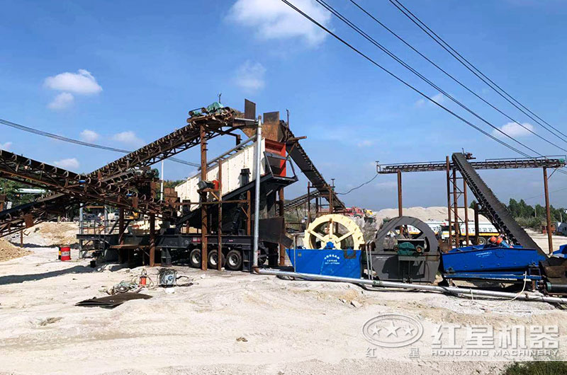 移動(dòng)制砂機(jī)生產(chǎn)現(xiàn)場(chǎng) 移動(dòng)制砂機(jī)生產(chǎn)現(xiàn)場(chǎng)