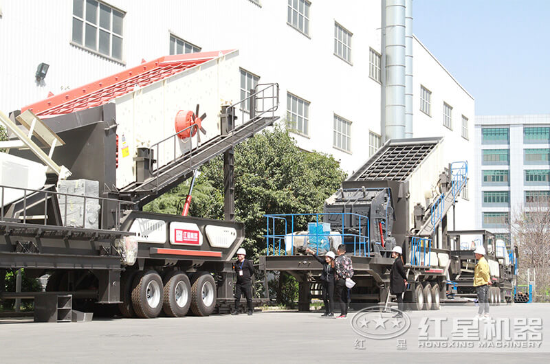 河北用戶來廠參觀小型移動砂石設(shè)備 河北用戶來廠參觀小型移動砂石設(shè)備