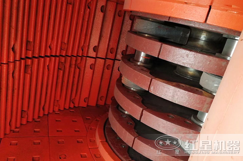 錘式破碎機(jī)破碎腔內(nèi)細(xì)節(jié)圖 錘式破碎機(jī)破碎腔內(nèi)細(xì)節(jié)圖