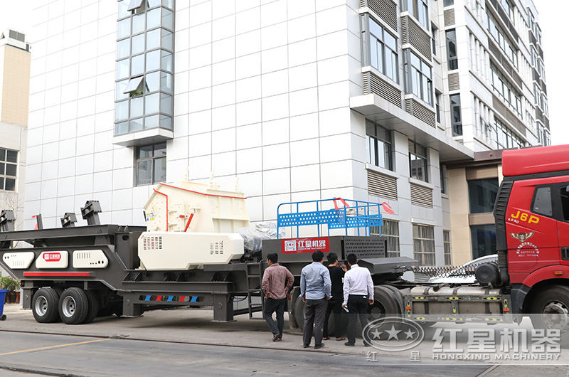 連續(xù)不斷的用戶來(lái)廠考察選購(gòu)移動(dòng)碎石加工生產(chǎn)線設(shè)備 連續(xù)不斷的用戶來(lái)廠考察選購(gòu)移動(dòng)碎石加工生產(chǎn)線設(shè)備