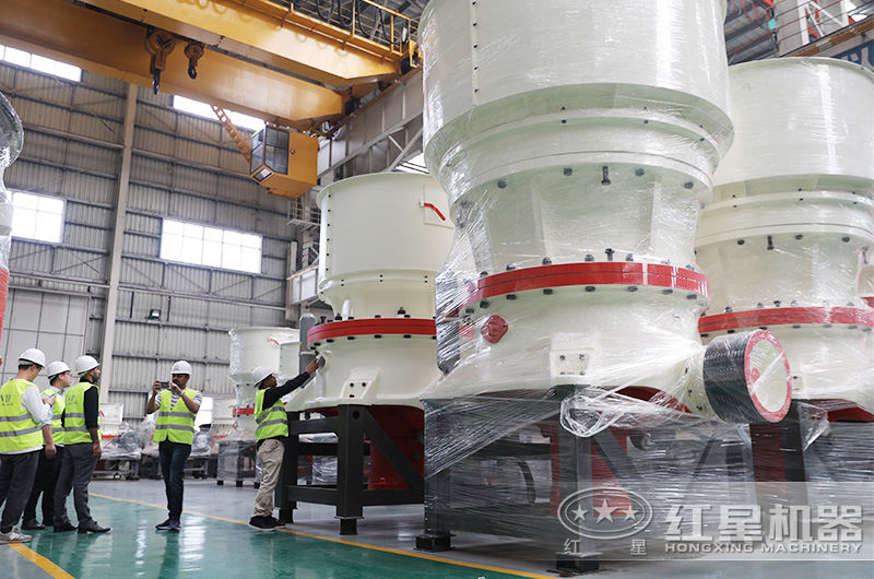 江西用戶來(lái)廠參觀考察圓錐破碎機(jī) 江西用戶來(lái)廠參觀考察圓錐破碎機(jī)