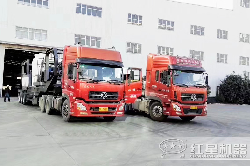 掛上車頭就走的輪胎移動(dòng)石子破碎站發(fā)貨 掛上車頭就走的輪胎移動(dòng)石子破碎站發(fā)貨