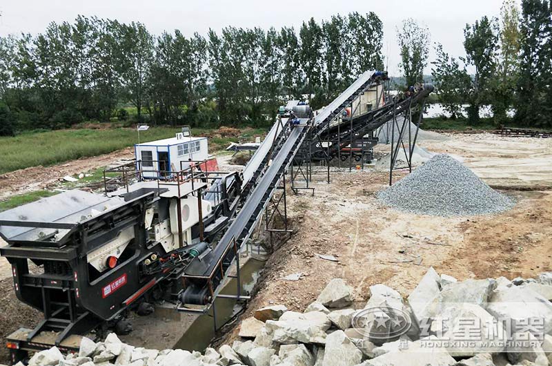 武漢二合一移動(dòng)顎式圓錐破一體機(jī)處理青石現(xiàn)場(chǎng) 武漢二合一移動(dòng)顎式圓錐破一體機(jī)處理青石現(xiàn)場(chǎng)