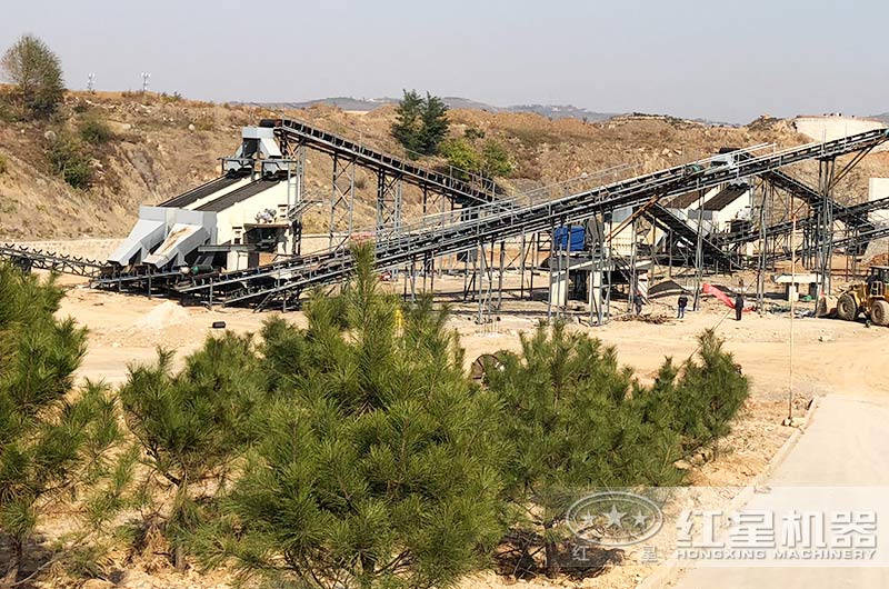 哪種制砂機(jī)出來(lái)的沙好用，有沒有石頭制砂現(xiàn)場(chǎng)視頻