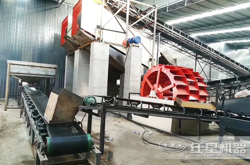 河南客戶輪式洗砂機(jī)工作現(xiàn)場(chǎng) 河南客戶輪式洗砂機(jī)工作現(xiàn)場(chǎng)