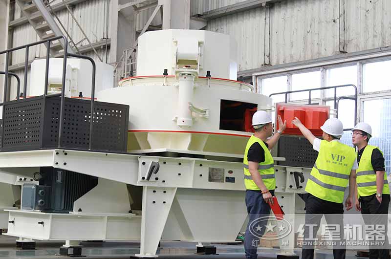 用戶來(lái)廠考察黃沙機(jī)器 用戶來(lái)廠考察黃沙機(jī)器