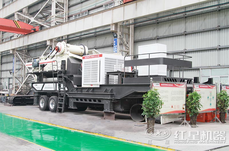 紅星生產(chǎn)的汽車圓錐移動(dòng)破石機(jī) 紅星生產(chǎn)的汽車圓錐移動(dòng)破石機(jī)