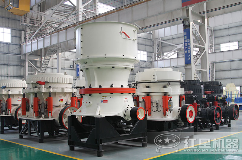 不同系列及型號(hào)的圓錐破碎機(jī)生產(chǎn)車間 不同系列及型號(hào)的圓錐破碎機(jī)生產(chǎn)車間